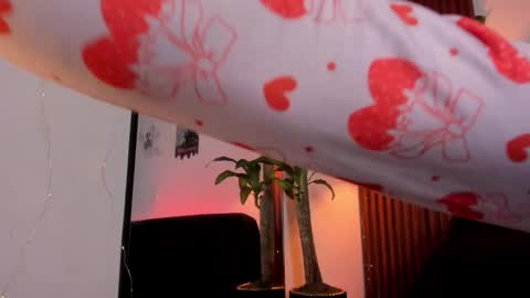 Snapshot of georgina_caruso chatting on October 2025 09:34:02 AM Georgina Caruso online show from October 2025 09:34:02 AM