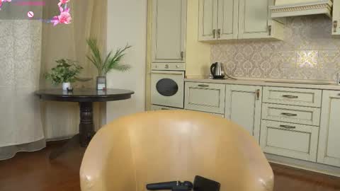 My name is Kelly online show from November 2025 03:29:02 AM