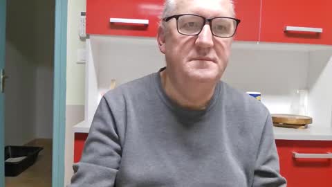 gerardlp131313 online show from November 2025 07:49:02 PM