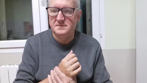 gerardlp131313 online show from November 2025 08:43:02 PM