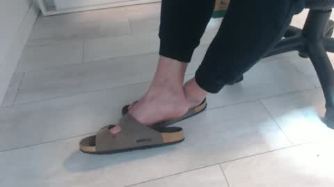 GermanSoleBro online show from February 2026 07:48:01 AM