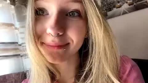 Snapshot of gertrudeuran chatting on July 2026 05:58:01 AM Sophie online show from July 2026 05:58:01 AM