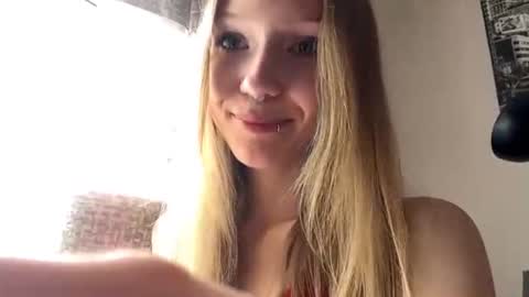 Snapshot of gertrudeuran chatting on July 2026 04:40:01 AM Sophie online show from July 2026 04:40:01 AM