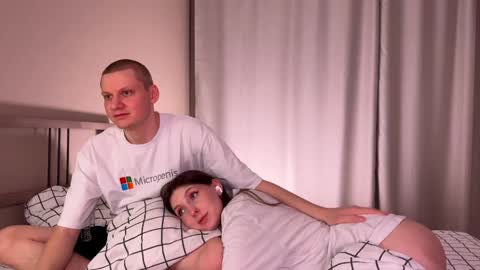 Snapshot of gethigh_ chatting on December 2024 08:49:02 PM Liz and Mark online show from December 2024 08:49:02 PM