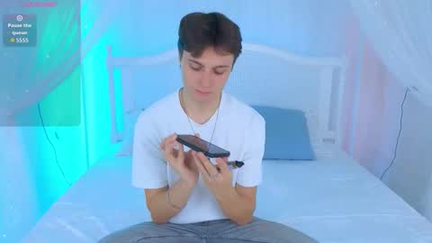 Alex online show from October 2025 10:28:02 AM