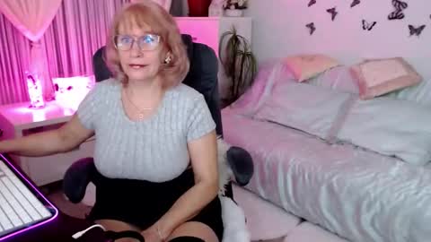 Snapshot of ghertrudequeen chatting on November 2025 04:00:01 AM Ghertrudequeen online show from November 2025 04:00:01 AM