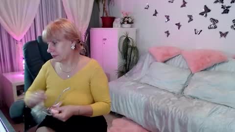 Snapshot of ghertrudequeen chatting on November 2025 04:00:01 AM Ghertrudequeen online show from November 2025 04:00:01 AM