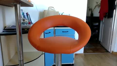 ghets2083 online show from April 2026 08:28:02 AM