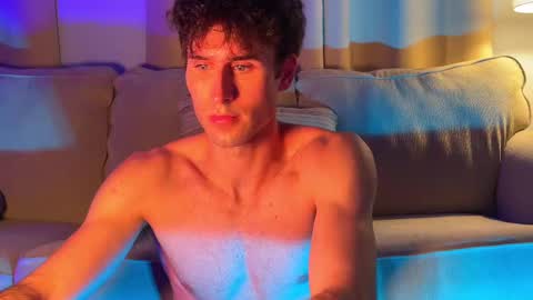 Snapshot of ghostdaddy9 chatting on October 2025 01:14:01 AM big boy ghost face online show from October 2025 01:14:01 AM