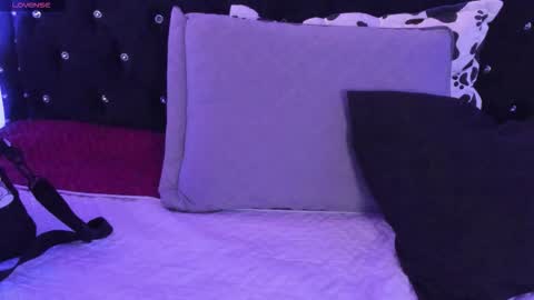 Allison  online show from November 2025 02:06:01 PM