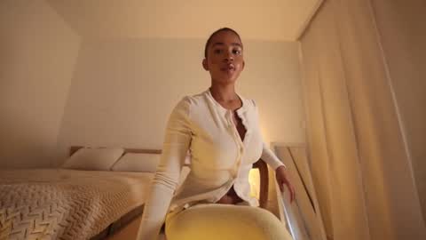 Snapshot of gia_curly chatting on January 2026 09:53:02 PM Leo online show from January 2026 09:53:02 PM