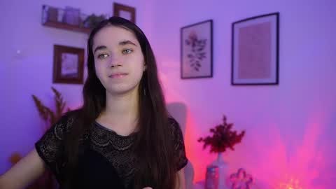 Snapshot of gia_paige18 chatting on November 2025 02:17:01 PM Gia Paige18 online show from November 2025 02:17:01 PM