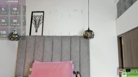 Darlliny online show from September 2025 11:26:01 AM