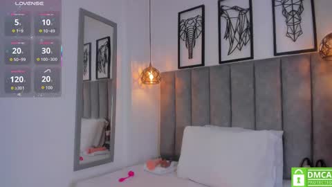 Darlliny online show from October 2025 09:45:02 PM