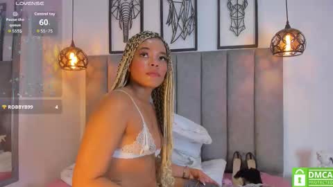 Darlliny online show from November 2025 09:48:01 PM