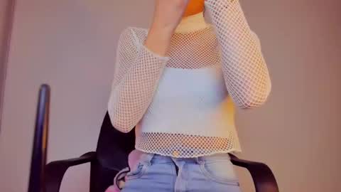 Snapshot of gia_white01 chatting on October 2025 04:45:01 AM GIA WHITE Independet online show from October 2025 04:45:01 AM