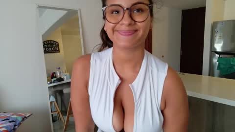 Snapshot of giablue20 chatting on April 2026 08:31:01 PM Gianella online show from April 2026 08:31:01 PM