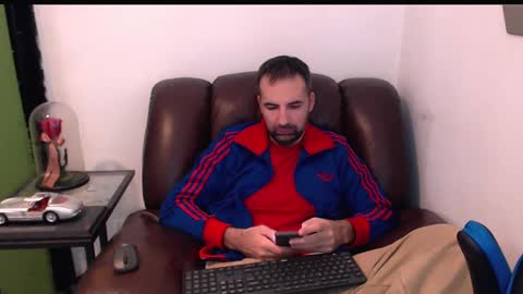 Snapshot of gianni_lion chatting on January 2025 04:30:02 PM Gianni online show from January 2025 04:30:02 PM