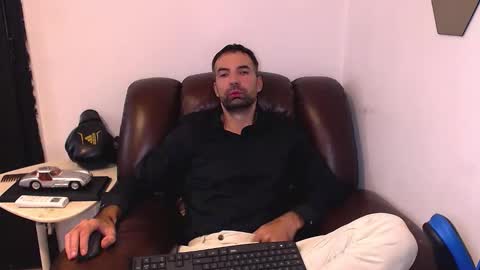 Snapshot of gianni_lion chatting on October 2025 04:29:02 PM Gianni online show from October 2025 04:29:02 PM