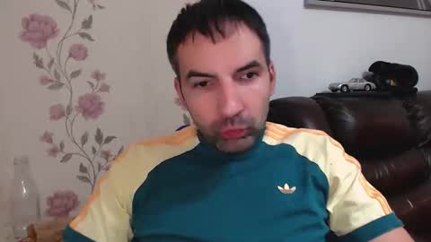 Snapshot of gianni_lion chatting on November 2025 12:26:01 PM Gianni online show from November 2025 12:26:01 PM