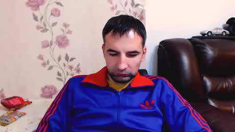 Snapshot of gianni_lion chatting on November 2025 05:58:02 PM Gianni online show from November 2025 05:58:02 PM