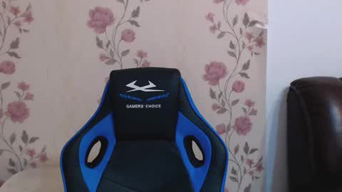 Snapshot of gianni_lion chatting on December 2025 08:35:01 PM Gianni online show from December 2025 08:35:01 PM