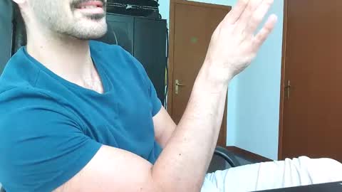 gianniamalfi online show from April 2026 02:21:01 PM