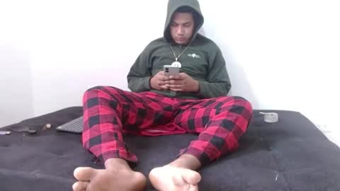 Snapshot of giant_feet chatting on July 2026 11:47:01 AM BOSS online show from July 2026 11:47:01 AM