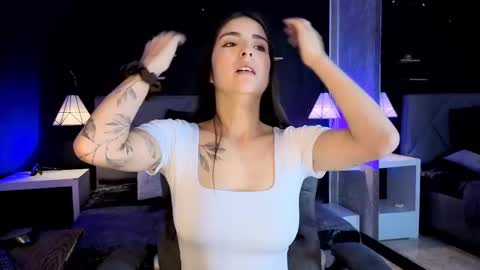 Gia online show from October 2025 02:34:01 PM