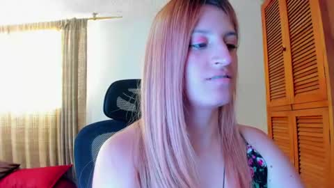 Snapshot of giaroussel chatting on July 2026 09:25:02 PM GiaRoussel online show from July 2026 09:25:02 PM