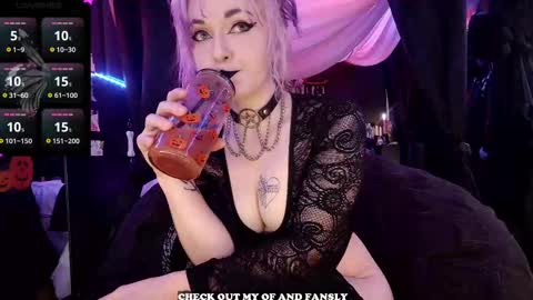 Giggles online show from September 2025 05:49:01 PM