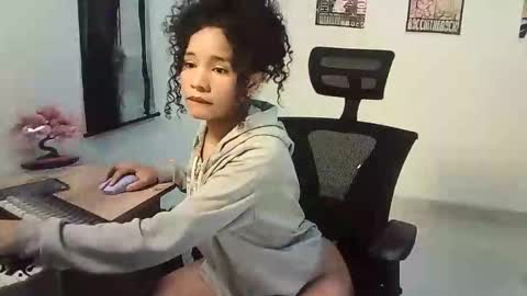 Snapshot of gigi_scott_ chatting on December 2025 02:39:02 AM GIGI STCOTT online show from December 2025 02:39:02 AM