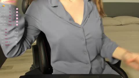 gigihadd online show from December 2024 11:57:02 AM