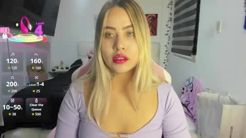 Snapshot of gigiprincesss chatting on December 2025 03:22:02 AM Gigi online show from December 2025 03:22:02 AM