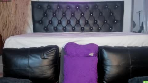 pamela online show from October 2025 03:35:01 AM