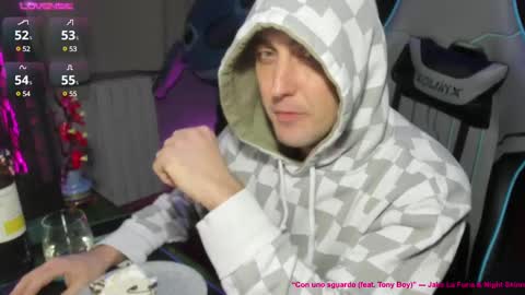 Snapshot of gil_gamesh90 chatting on February 2025 06:55:01 PM Mirko online show from February 2025 06:55:01 PM