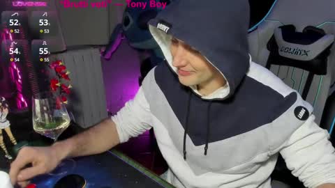 Snapshot of gil_gamesh90 chatting on February 2025 06:59:01 PM Mirko online show from February 2025 06:59:01 PM