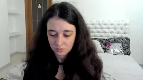 Kate online show from October 2025 09:06:02 AM