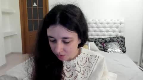 Kate online show from November 2025 08:59:02 AM