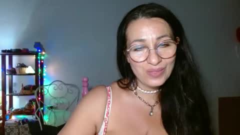 GinaONeon online show from October 2025 06:59:01 PM