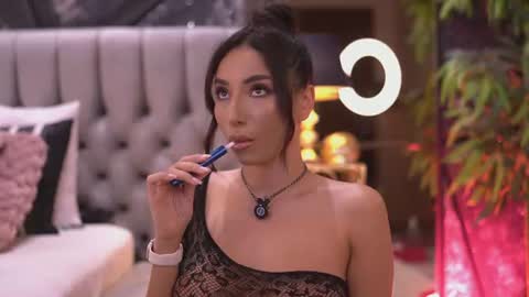 Gina online show from July 2026 07:09:01 PM