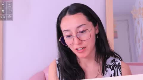 Snapshot of ginevra_esposito chatting on November 2025 12:30:01 PM Ginn online show from November 2025 12:30:01 PM