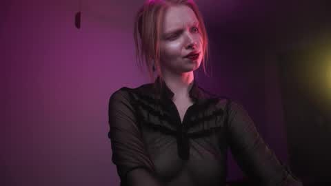 Snapshot of ginger_hugs chatting on November 2025 10:12:01 PM im expecting 350 thumbs up on my altar online show from November 2025 10:12:01 PM