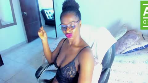 Snapshot of ginger_smil chatting on April 2026 01:15:01 PM Diana online show from April 2026 01:15:01 PM