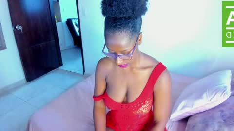Snapshot of ginger_smil chatting on May 2026 12:33:01 PM Diana online show from May 2026 12:33:01 PM