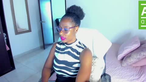 Snapshot of ginger_smil chatting on May 2026 12:02:01 PM Diana online show from May 2026 12:02:01 PM