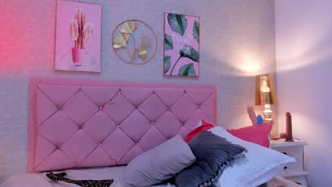 Ginger online show from February 2025 10:52:02 PM