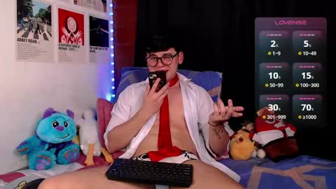 Snapshot of gingertwink_n chatting on February 2025 12:59:01 AM Josh Mills online show from February 2025 12:59:01 AM