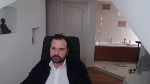 Snapshot of gintonik89 chatting on February 2025 07:49:01 AM gintonik89 online show from February 2025 07:49:01 AM