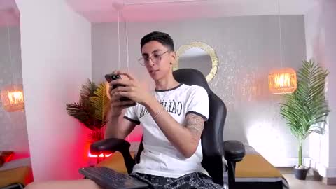 Snapshot of gio_carangi chatting on June 2026 11:51:02 PM Gio Carangi online show from June 2026 11:51:02 PM